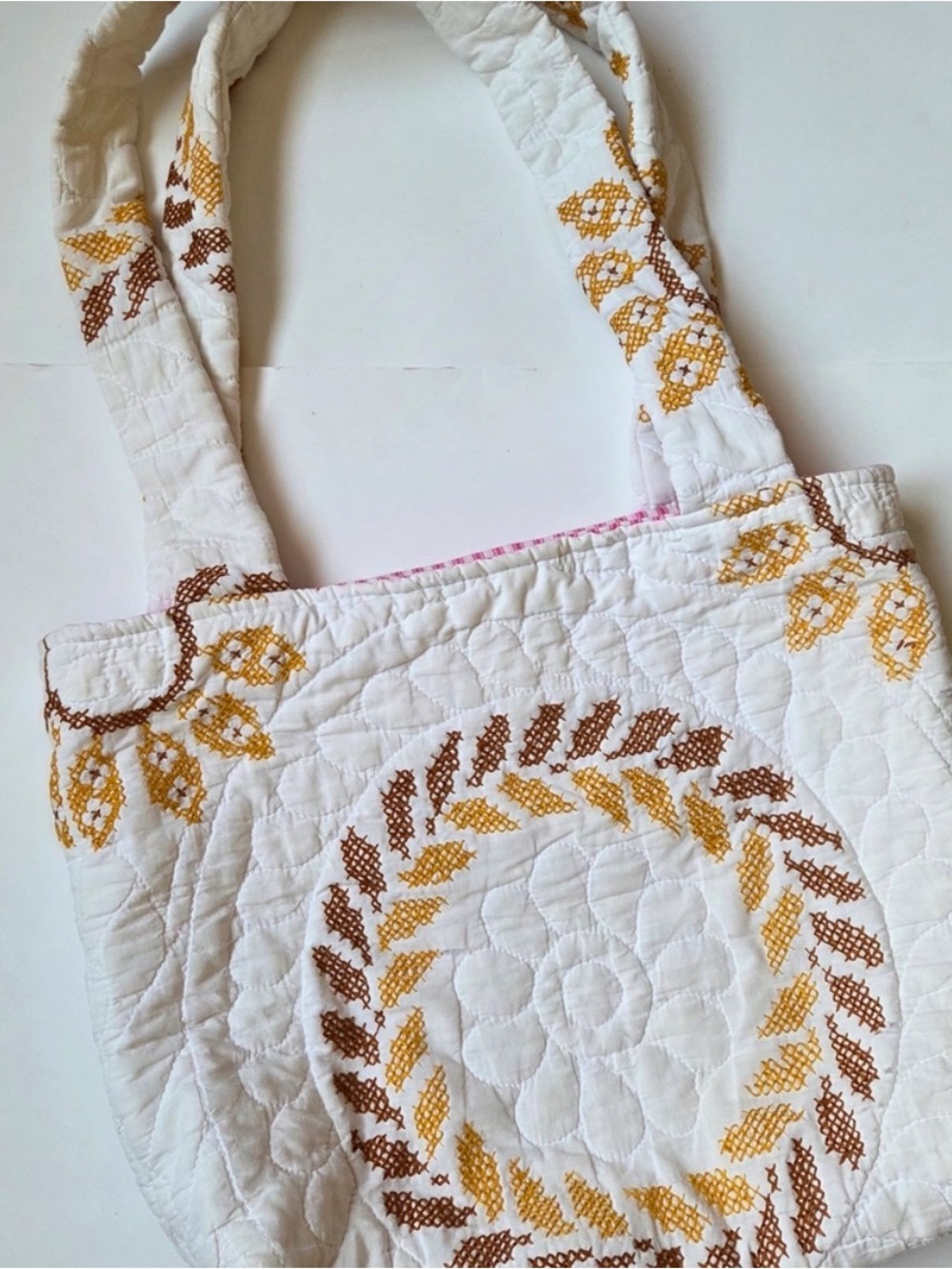 White & Brown Quilted Tote 🌾